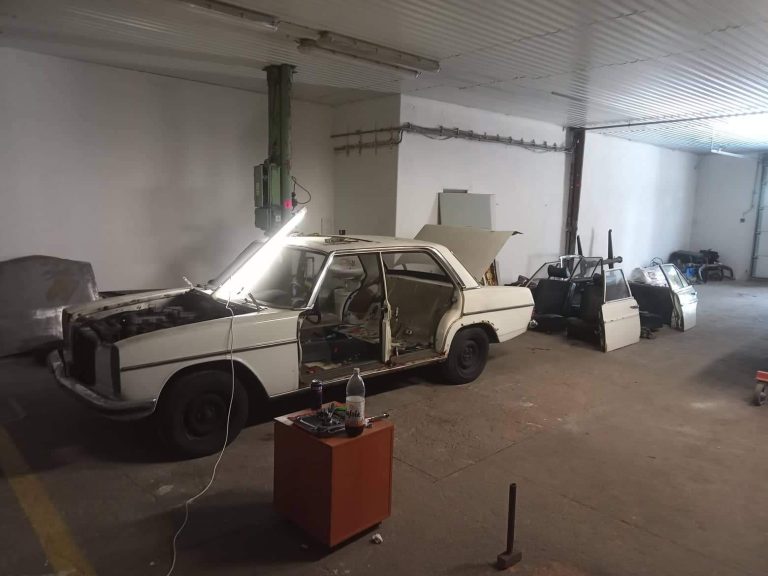 Mercedes Benz 240D 3.0 W115, 1976 restoration