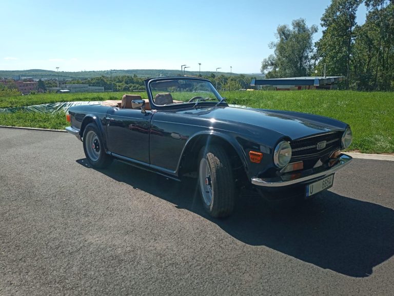 Triumph TR6 Roadster, 1970 restoration